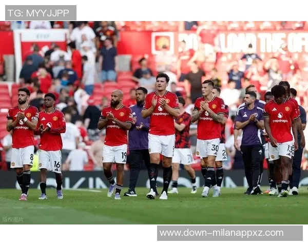 主场人数占优却惨遭逆转曼联输球方式令人失望 主场人数占优却惨遭逆转曼联输球方式令人失望