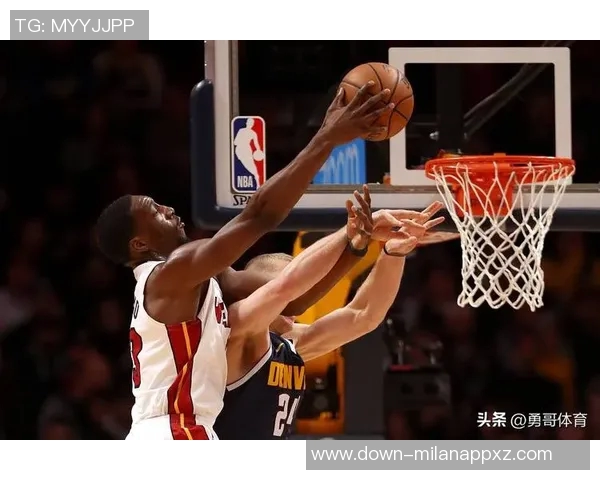 热火祝贺阿贾夺生涯第三冠阿德巴约与其合影庆祝 热火祝贺阿贾夺生涯第三冠阿德巴约与其合影庆祝