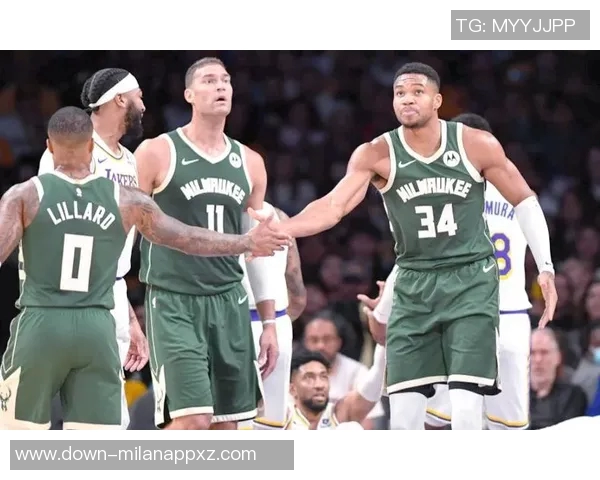 雄鹿首发五人半场仅得19分进攻乏力特纳独得8分成最高得分者 雄鹿首发五人半场仅得19分进攻乏力特纳独得8分成最高得分者