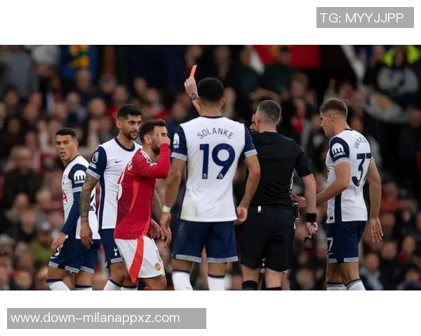 B费调侃B席场上抱怨更甚自己引发球迷热议 B费调侃B席场上抱怨更甚自己引发球迷热议